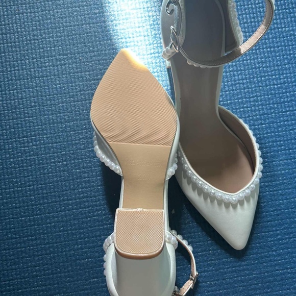 White Pearled Heels - Picture 4 of 5
